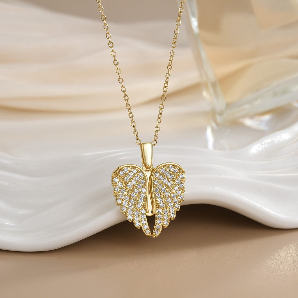 Heart-Shaped Necklace - Luxxella