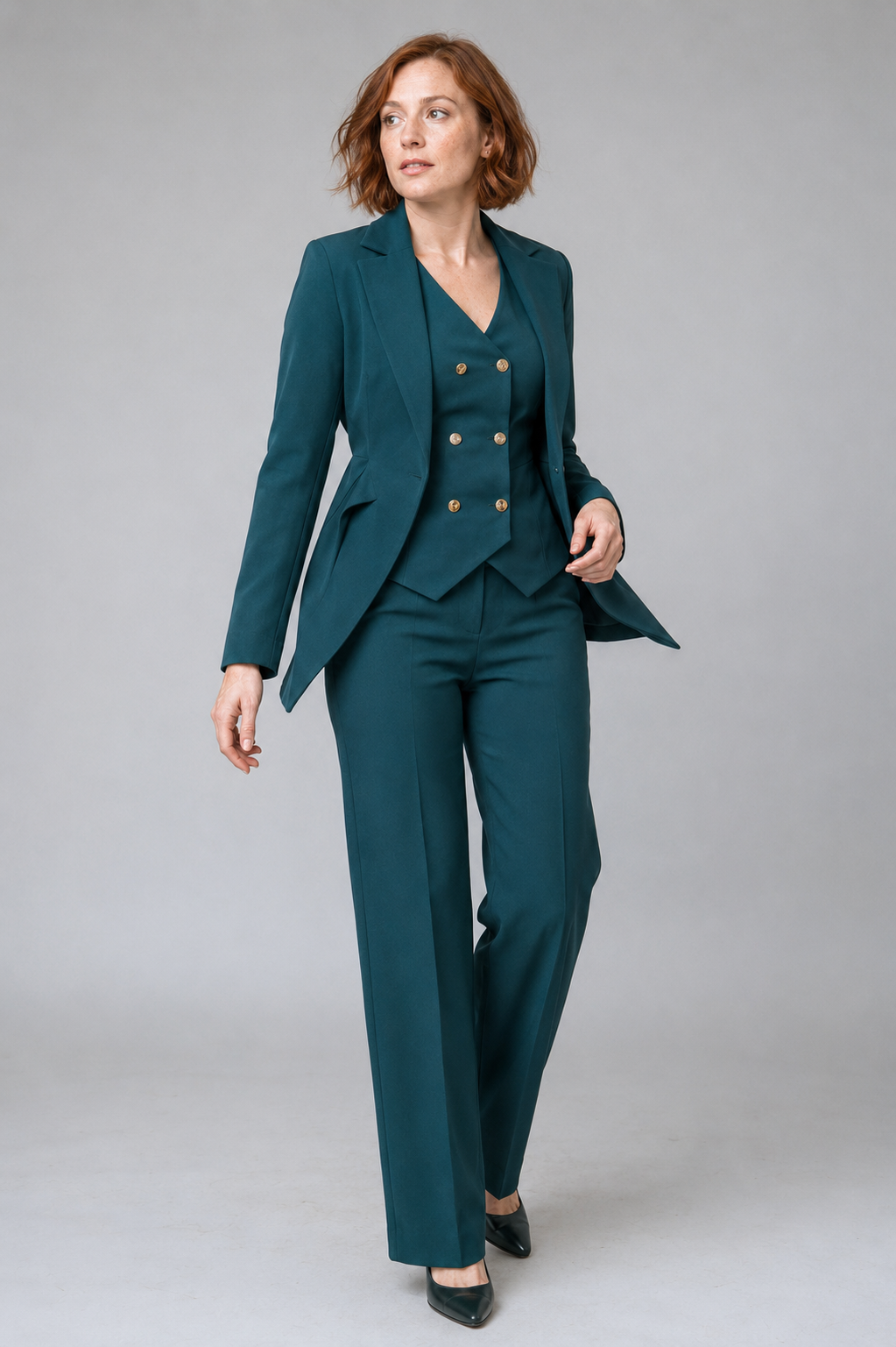 Damen-Hosenanzug 3-teilig aus Polyester — Zweireiher-Blazer, Weste und Hose