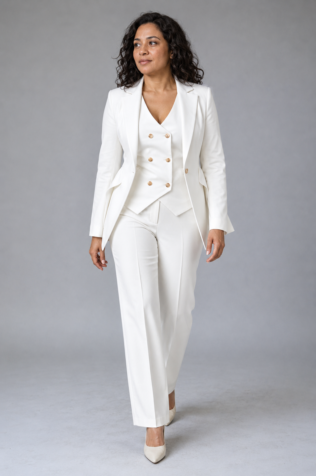 Damen-Hosenanzug 3-teilig aus Polyester — Zweireiher-Blazer, Weste und Hose