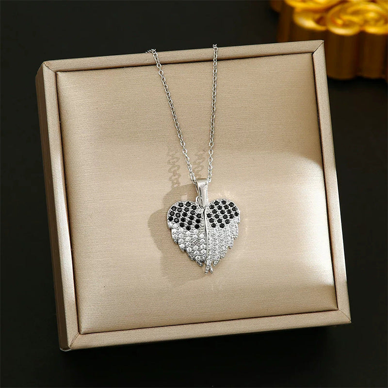 Heart-Shaped Necklace - Luxxella