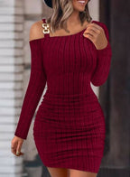 Damen Bodycon-Strickkleid mit langen Ärmeln und Schulterschnalle